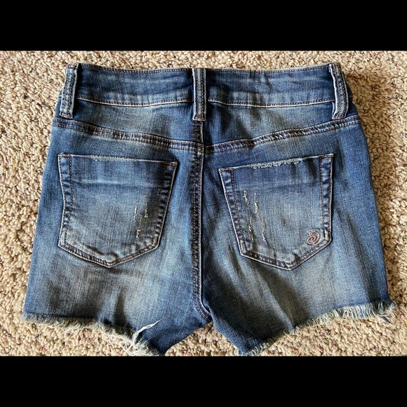 Jean Shorts size 3. - Picture 2 of 2